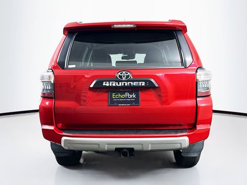 Used 2024 Toyota 4Runner TRD Off-Road Premium image 7