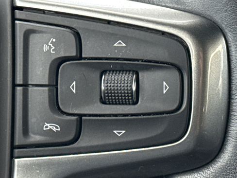 Used 2021 Chevrolet Tahoe Z71 w/ Luxury Package image 20