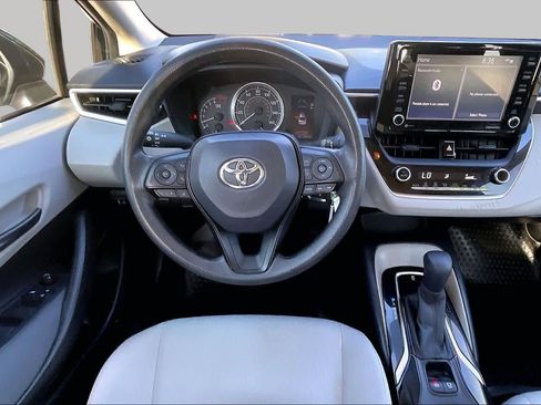 Used 2022 Toyota Corolla LE FWD image 6
