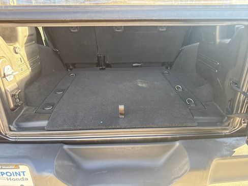 Used 2018 Jeep Wrangler Unlimited Sport image 27