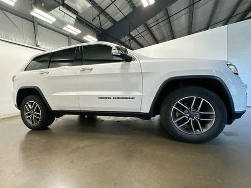 Used 2020 Jeep Grand Cherokee Limited AWD/4WD image 3