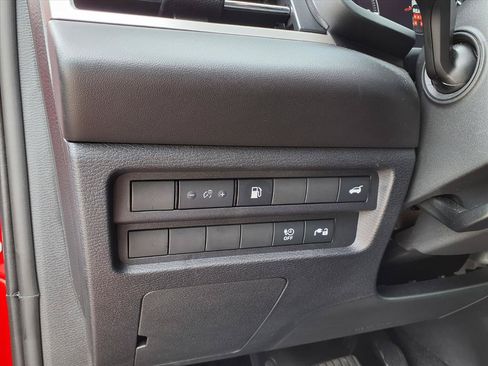 Used 2025 Mitsubishi Outlander 4WD Plug-In Hybrid image 20