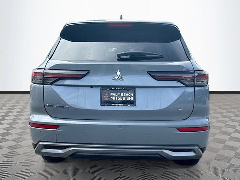 New 2026 Mitsubishi Outlander SE FWD image 6