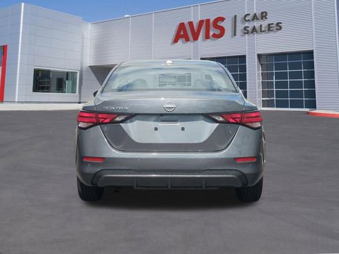 Used 2025 Nissan Sentra SV FWD image 9