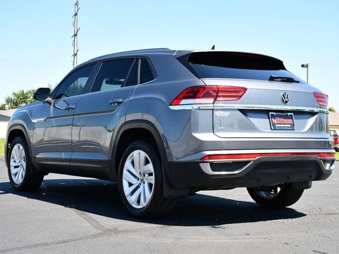 Used 2020 Volkswagen Atlas Cross Sport SE FWD image 5