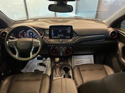 Used 2025 Chevrolet Blazer RS w/ Enhanced Convenience Package AWD/4WD image 9
