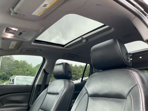 Used 2018 GMC Acadia SLT FWD image 22