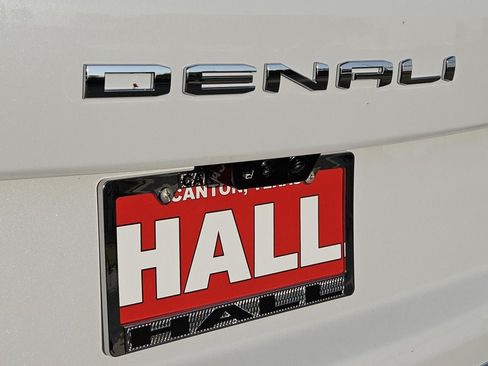 New 2026 GMC Yukon Denali w/ Denali Reserve Package AWD/4WD image 6