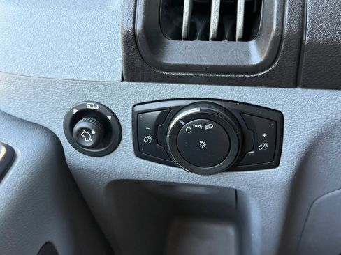 Used 2019 Ford Transit 150 148 Medium Roof RWD image 21