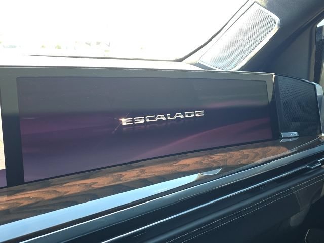 Used 2025 Cadillac Escalade Sport Platinum w/ LPO, Floor Liner Package AWD/4WD image 33