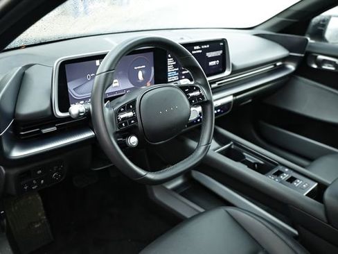 Used 2024 Hyundai Ioniq 6 SEL image 17