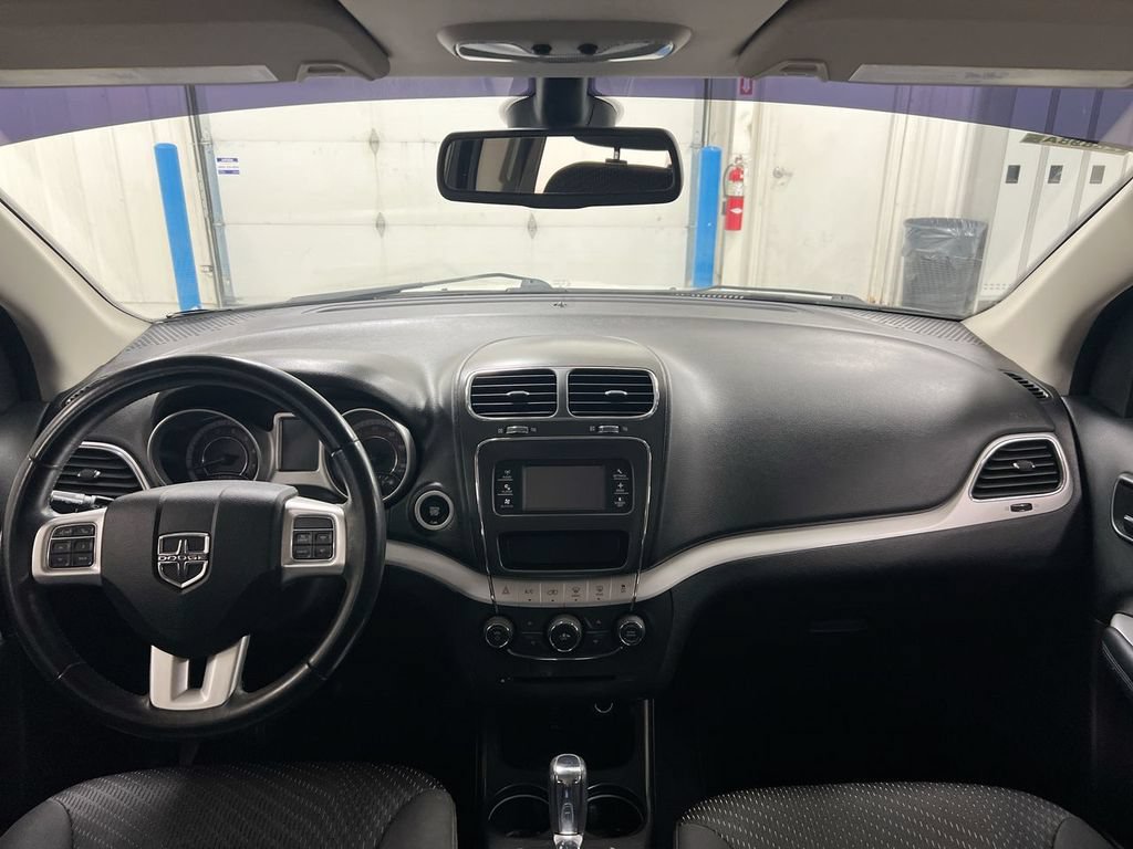 Used 2018 Dodge Journey SE w/ Connectivity Group FWD image 10