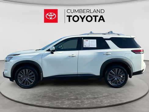 Used 2023 Nissan Pathfinder SL w/ SL Premium Package AWD/4WD image 2