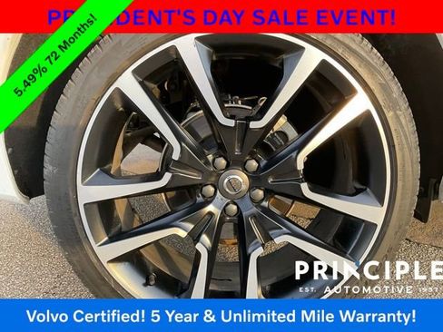 Certified 2023 Volvo XC60 B5 Ultimate w/ Protection Package Premier image 13