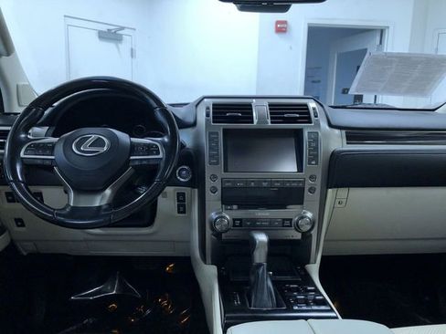 Used 2020 Lexus GX 460 Luxury image 17