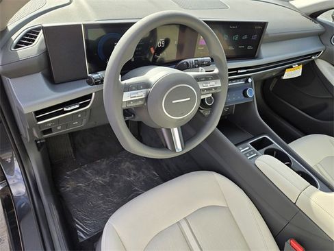 New 2024 Hyundai Sonata SEL image 15