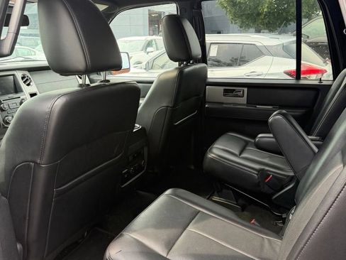 Used 2017 Ford Expedition EL Limited w/ Equipment Group 301A AWD/4WD image 8