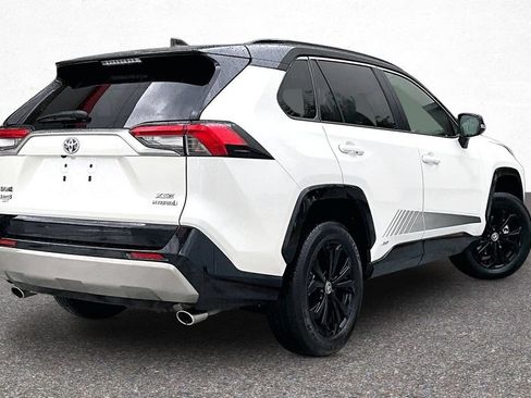Certified 2022 Toyota RAV4 XSE w/ XSE Grade Weather Package AWD/4WD image 9