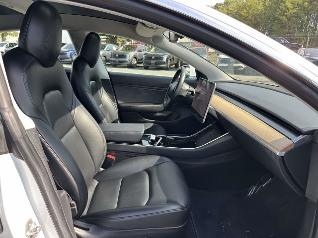 Used 2018 Tesla Model 3 Long Range RWD image 8