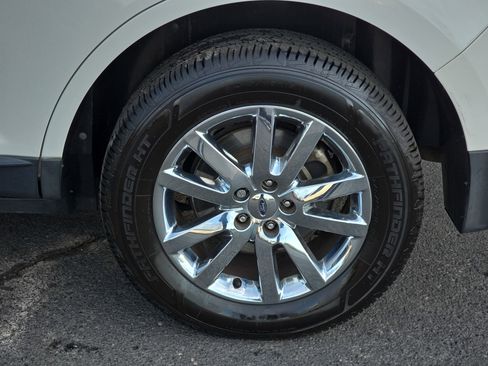 Used 2013 Ford Edge SEL image 32