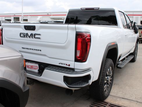Used 2021 GMC Sierra 2500 AT4 AWD/4WD image 10