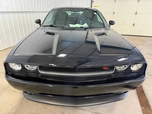 Used 2013 Dodge Challenger R/T RWD image 3