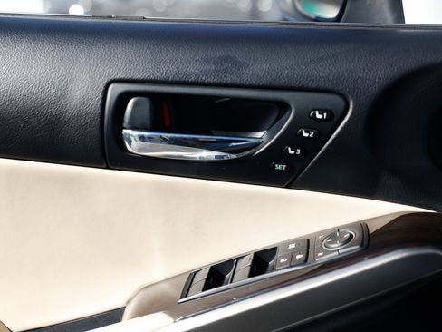 Used 2014 Lexus IS 250 AWD image 47