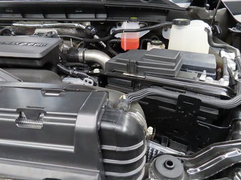 Used 2025 GMC Sierra 2500 AT4X image 31