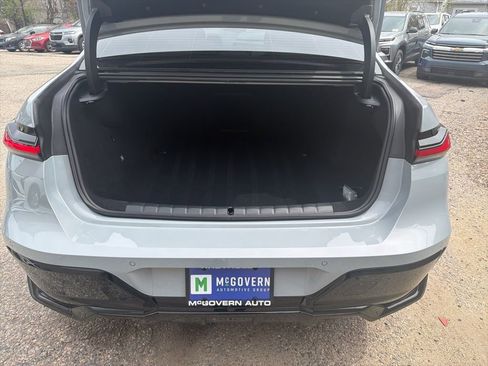 Used 2025 BMW i7 eDrive50 w/ M Sport Package RWD image 6