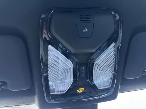 Used 2023 BMW X6 xDrive40i w/ Executive Package image 32