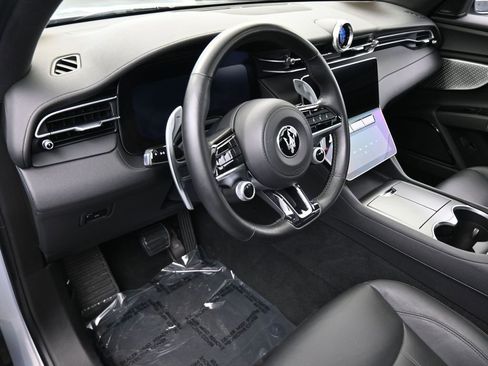 Used 2023 Maserati Grecale GT image 10