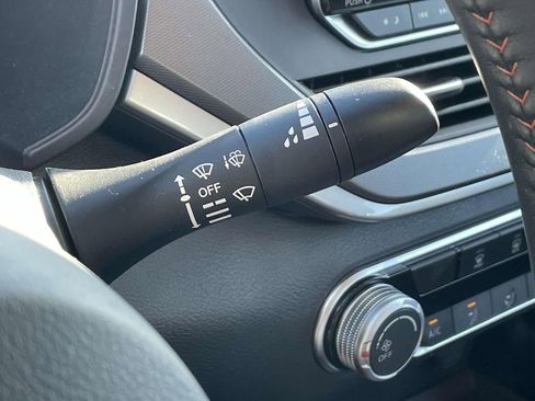 Used 2024 Nissan Altima 2.5 SR image 21