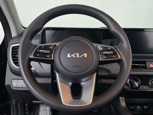 Used 2024 Kia Seltos LX image 13