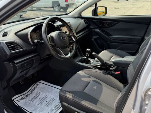 Used 2021 Subaru Crosstrek 2.0i Premium image 19