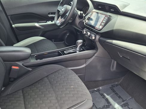 Used 2023 Nissan Kicks SV FWD image 22