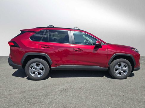 Used 2025 Toyota RAV4 XLE w/ Convenience Package image 2