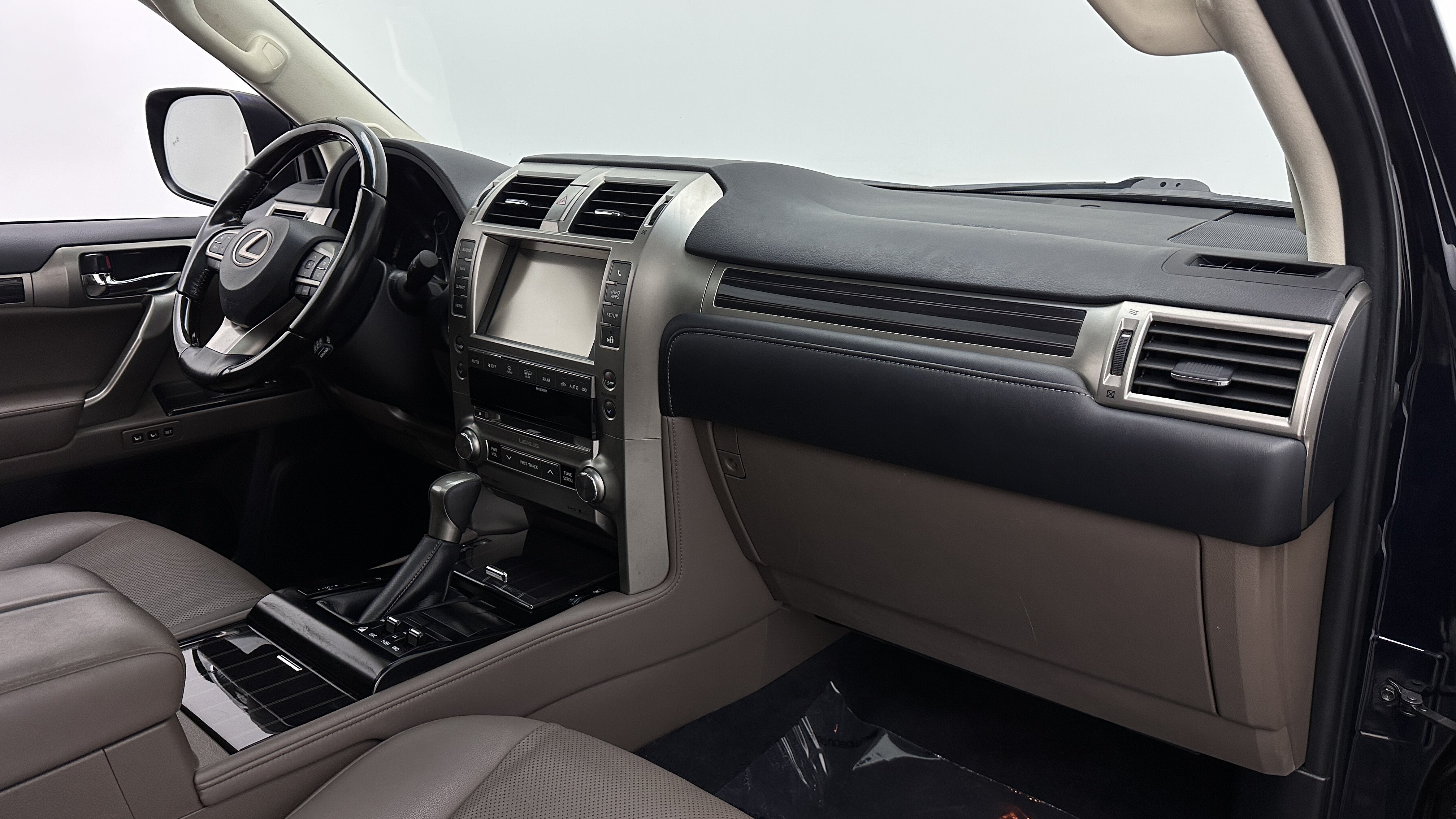Used 2021 Lexus GX 460 Premium w/ Premium Package AWD/4WD image 37