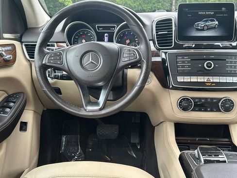 Used 2018 Mercedes-Benz GLE 350 4MATIC image 25