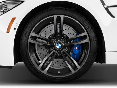 Used 2017 BMW M4 Coupe image 23