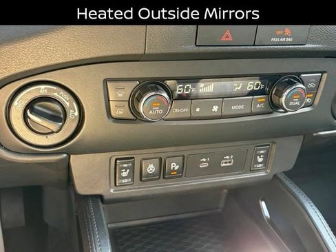 Used 2022 Nissan Frontier PRO-4X w/ Pro-4X Premium Package AWD/4WD image 19