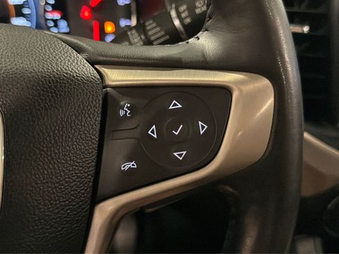 Used 2019 GMC Acadia Denali w/ Technology Package AWD/4WD image 26