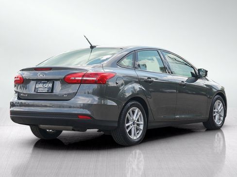 Used 2017 Ford Focus SE FWD image 5