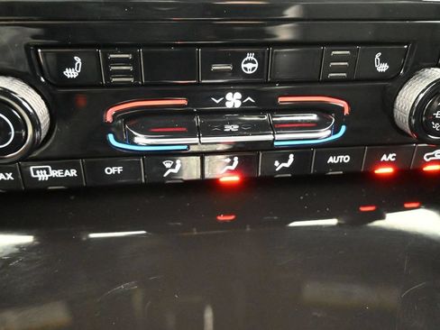 Used 2023 Jeep Grand Cherokee L Laredo AWD/4WD image 16