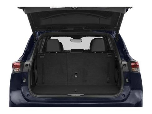 Used 2022 Toyota Highlander XLE image 11