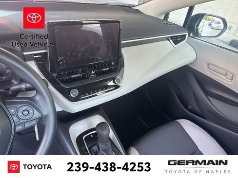 Used 2025 Toyota Corolla LE image 13