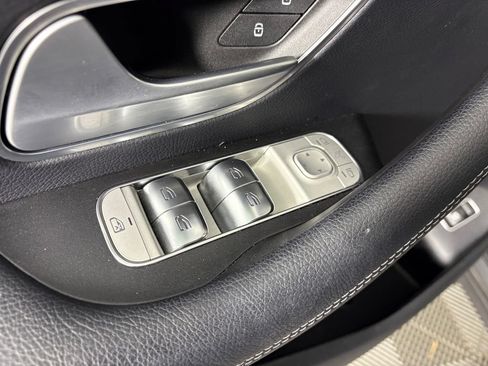 Used 2025 Mercedes-Benz GLE 350 4MATIC image 13