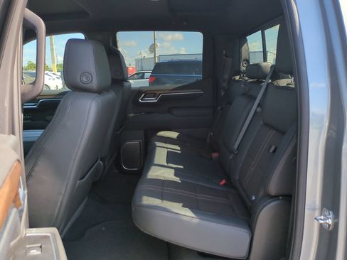 Used 2025 Chevrolet Silverado 1500 High Country RWD image 13