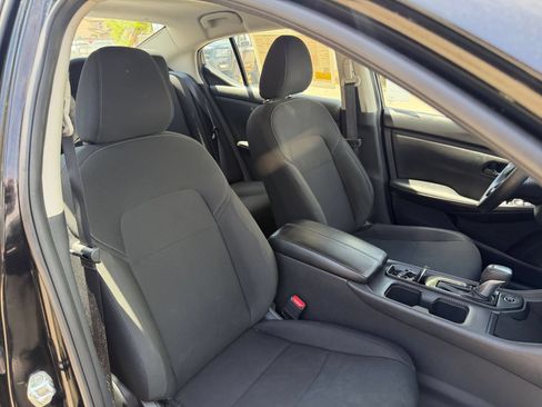 Used 2025 Nissan Sentra S FWD image 34