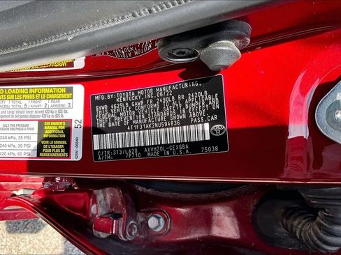 Used 2022 Toyota Camry XLE w/ Navigation Upgrade Package image 28