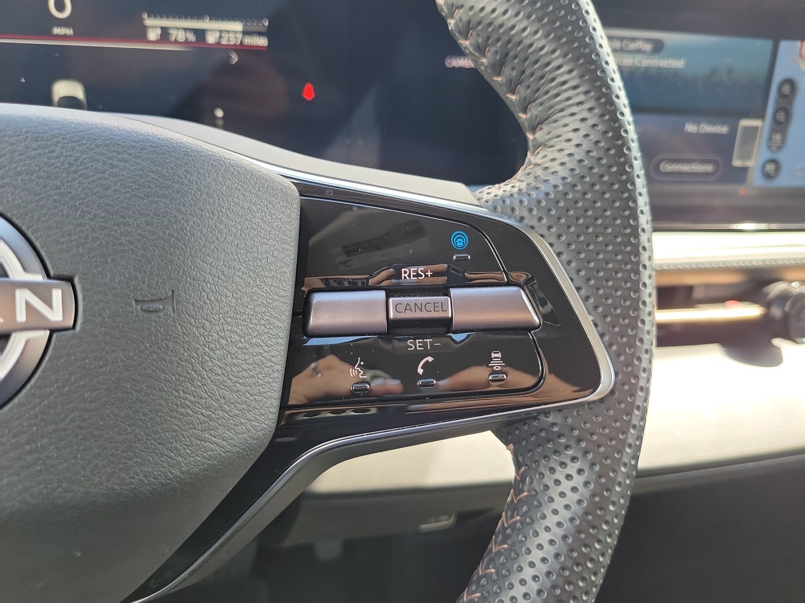 Used 2024 Nissan Ariya AWD image 21